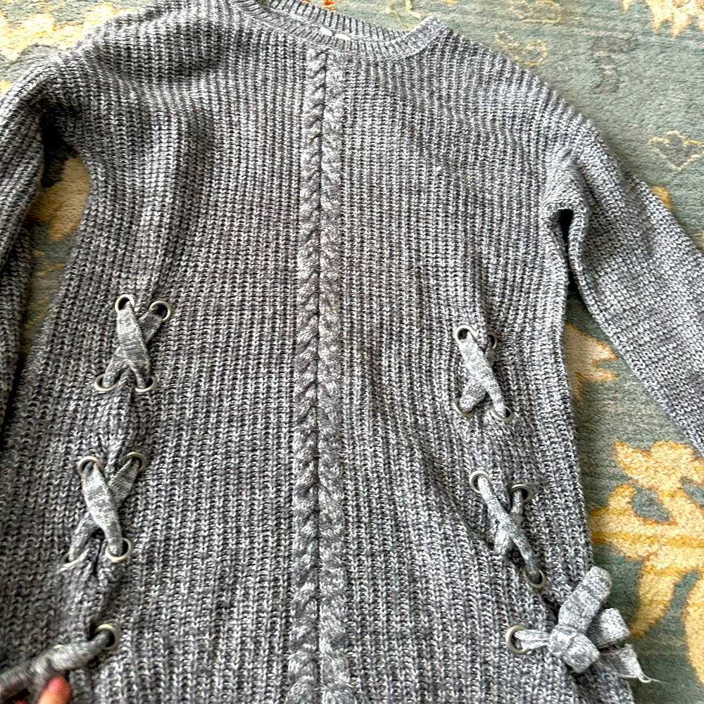 women’s / teen sweater